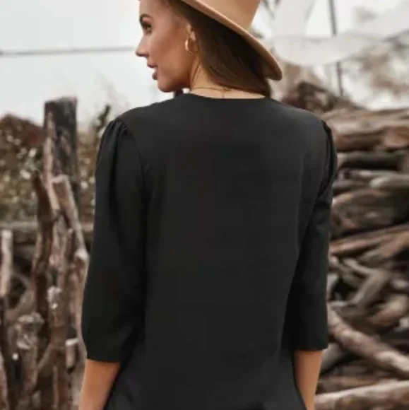 New 3/4 sleeve embroidered top - Picture 4 of 16